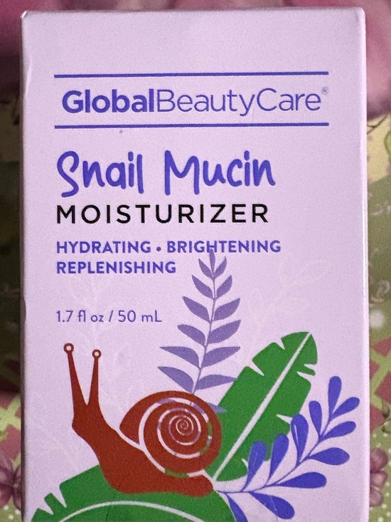 Hair Care & Bath Bundle Srt with Flower Pillow and 12 Pampered Products - Picture 11 of 16